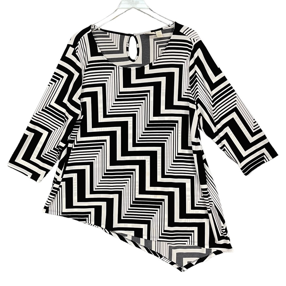 Chicos Shirt 3 Womens 16 XL Black White Geometric Print Asymmetrical Hem Stretch